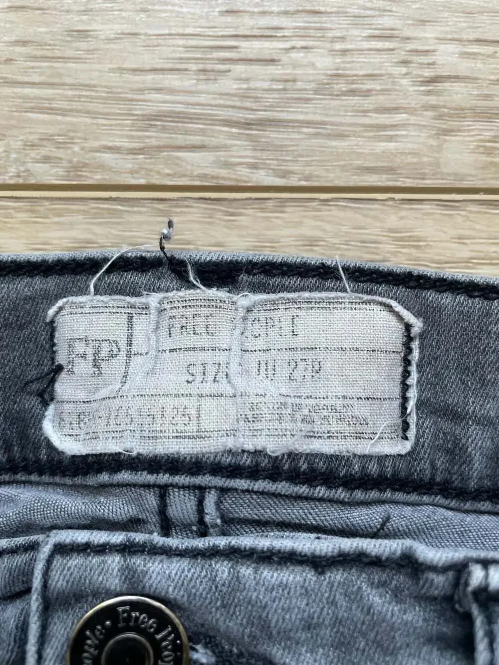 Free People High Rise Busted Knee Skinny Jeans Gray Distressed Women’s 27R